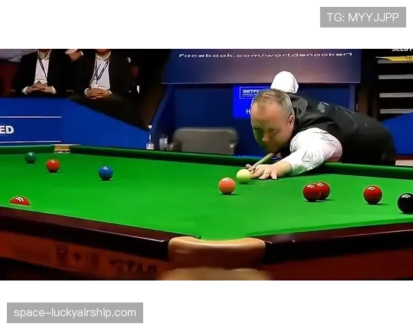 特写:争议判罚瞬间,美国队教练与主裁长达五分钟的激烈沟通